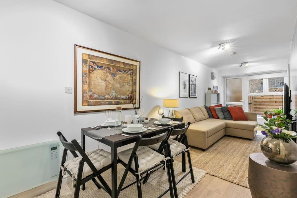 Holiday Home 2Br L 2Ba With Patio-Sleep 6 Londra Exterior foto