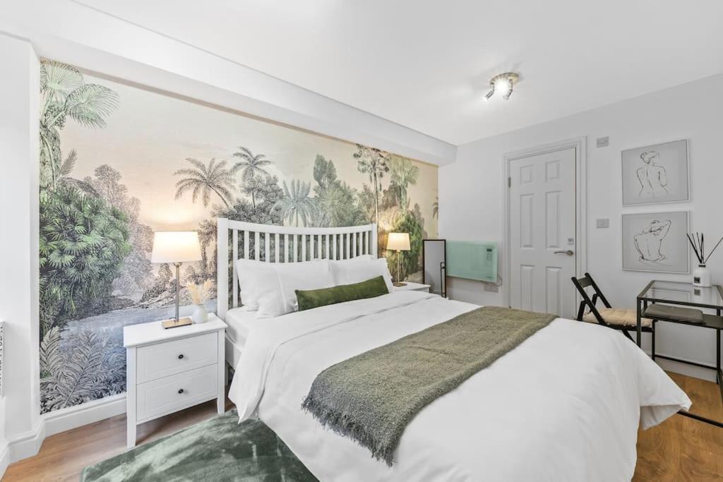 Holiday Home 2Br L 2Ba With Patio-Sleep 6 Londra Exterior foto