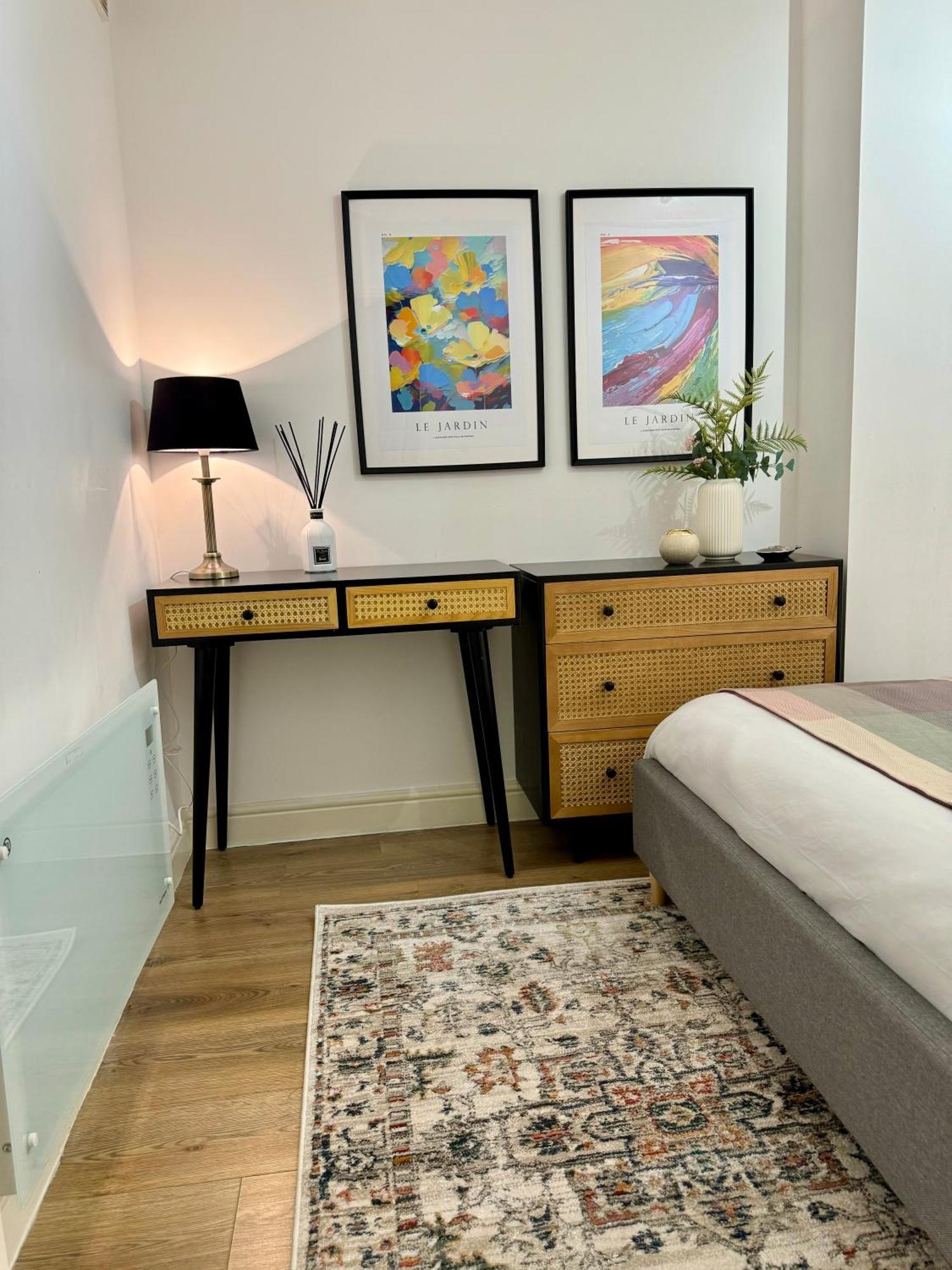 Holiday Home 2Br L 2Ba With Patio-Sleep 6 Londra Exterior foto